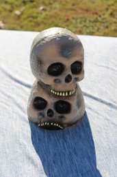 Plastic Battery Operated Halloween Skull Light