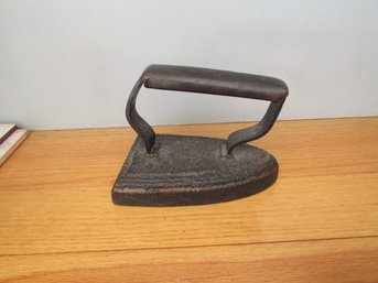 ANTIQUE FLAT IRON CAST IRON