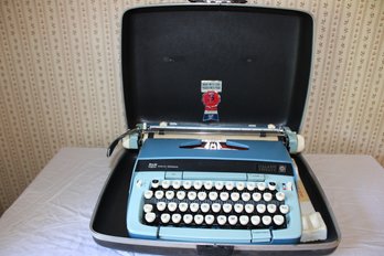 Manual Blue Smith Corona Galaxie Twelve Typewriter And Carry Case