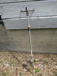 VINTAGE LAWN GARDEN SPRINKLER