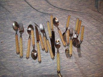 ASSORTMENT OF FLATWARE