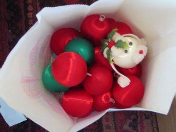 ASSORTMENT OF VINTAGE CHRISTMAS TREE BALL ORNAMENTS