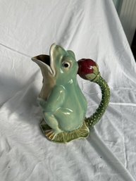 Frog Pitcher