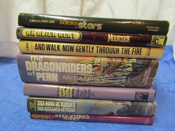 ASSORTMET OF SCI FI HARDCOVER BOOKS