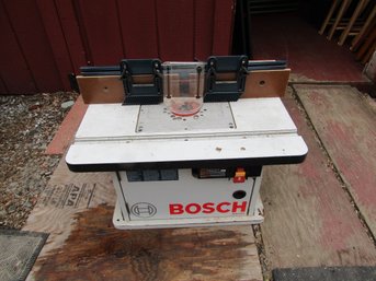 Bosch Benchtop Router Table With Router & Enclosed Cabinet RA1171