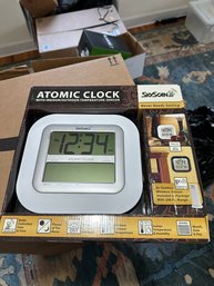 Atomic Wall Clock
