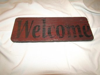 Wood Welcom Sign