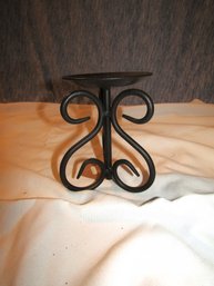 BLACK METAL CANDLE STAND
