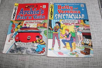 2 Archie Giant Series Comic Books