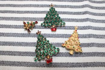 CHRISTMAS BROOCH LOT