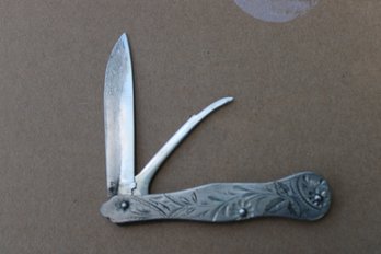 ANTIQUE ENGRAVED STERLING POCKET KNIFE