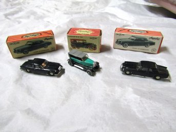 3 Anguplas Studebaker Mini Plastic Cars