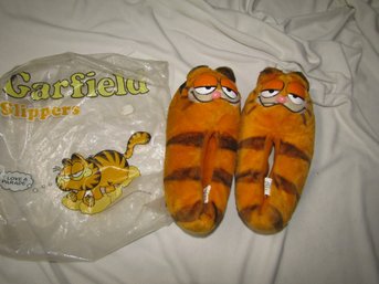 VINTAGE UNISEX GARFIELD UNITED FEATURES SLIPPERS SIZE MED 6-7