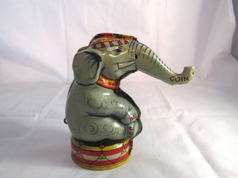 VINTAGE CHEIN TIN ELEPHANT MECANICAL WIND UP BANK