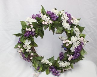 PURPLE & WHITE FAUX FLOWER WREATH