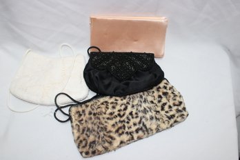 COLLECTION OF VINTAGE PURSES HANDBAGS