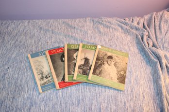 Vintage 1950s Art History  Books Collection Des Maitres Paris Illus Set Of 5