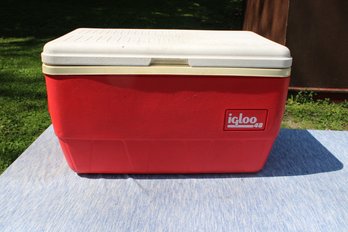 RED & WHITE IGLOO 48 COOLER