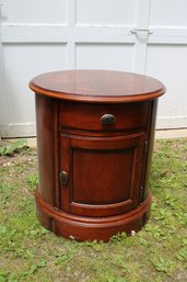 ROUND SIDE END TABLE