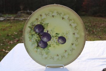 Decorative 9' Plate Grapes Motif