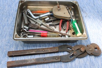 HAND TOOLS AND HARDWARE