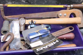 ASSORTMENT OF HAND TOOLS AND HARDWRE