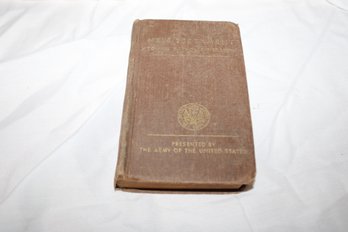 THE NEW TESTAMENT PRESENTED BY THE ARMY OF THE UNITED STATES - 1942