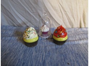 DECORATIVE RUBBER CUPCAKE LOT