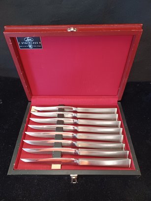 Set Of 8 Lyon Steak Knives