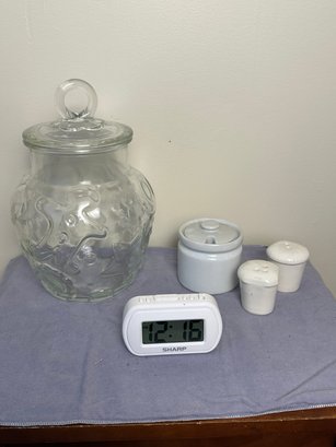Nice Glass Jar With Lid, Small Salt/pepper Shakers, Sugar Gar, And Timer Clock