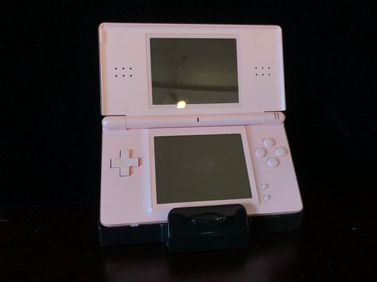 Light Pink Nintendo DS Lite