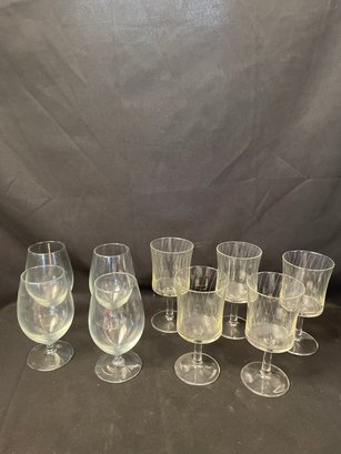 2 Sets Of Wine Glasses