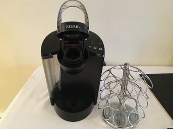 Keurig Coffee Maker And 27 Pod Revolving Countertop Holder