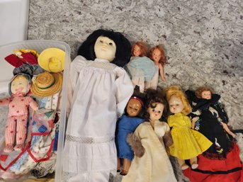 Ling Ling And Other Vintage Dolls With Accessories