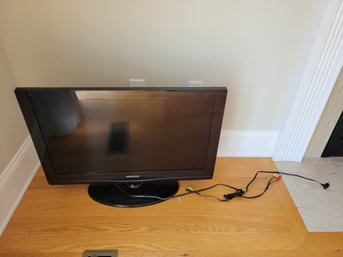 31' Samsung Flat Screen TV