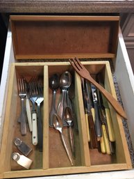 Variety Of Kitchen Kitchen Silverware And Utensil Holders  ( Floor 1)