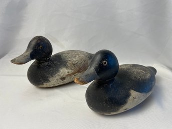 Wooden Decoy Ducks        (L)