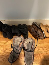Lot Of Shoes And Wood Forms Size 6