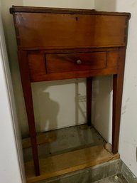 Writing Desk Antique    (B)