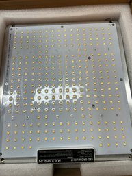 LED Grow Light (B)