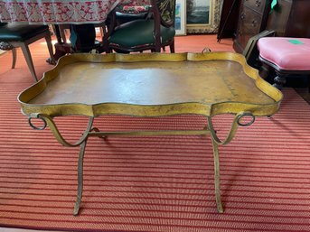 Metal Tray Table  (dr)