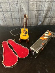 Miniature Guitar And Knife Set