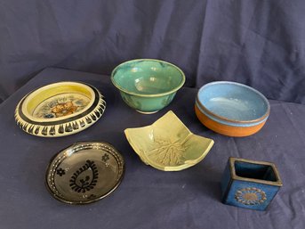 Ceramic Pottery 6 Pieces     (K)