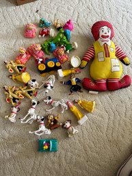 Ronald Mcdonald And Toy Figures (sr)