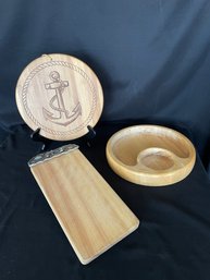 Totally Bamboo Cutting Board, Two Wooden Serving Pieces            (O)