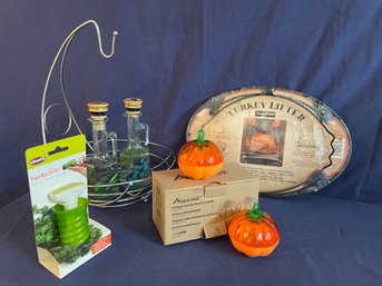 Banana Basket, Turkey Rack, Oil/vinegar Set, Herbcicle, Fruit Fly Trap   K)