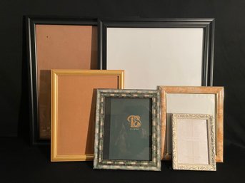 6 Picture Frames