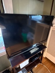 Toshiba 42 Inch TV With Remote (D)