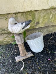 Seagull On Post, Milk Glass Planter