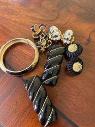 Black, Cream And Gold Jewelry, 1 Bracelet, 2 Hair Clips, 4 Clip Earrings